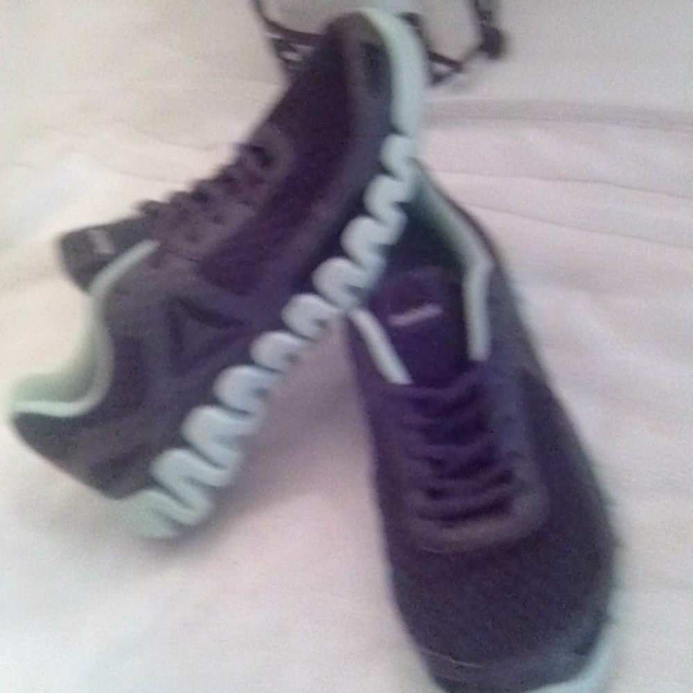 Shoes - Picture 3 of 3